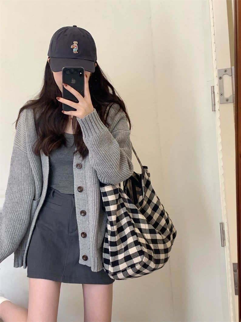 Japanese lazy style wool knitted cardigan top autumn and winter 2023 new gray v-neck loose thickened coat for women