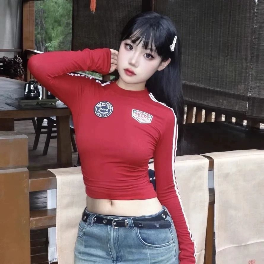 美式復古絕美長袖t恤秋季露臍圓領小眾辣妹短款緊身紅色上衣ins女