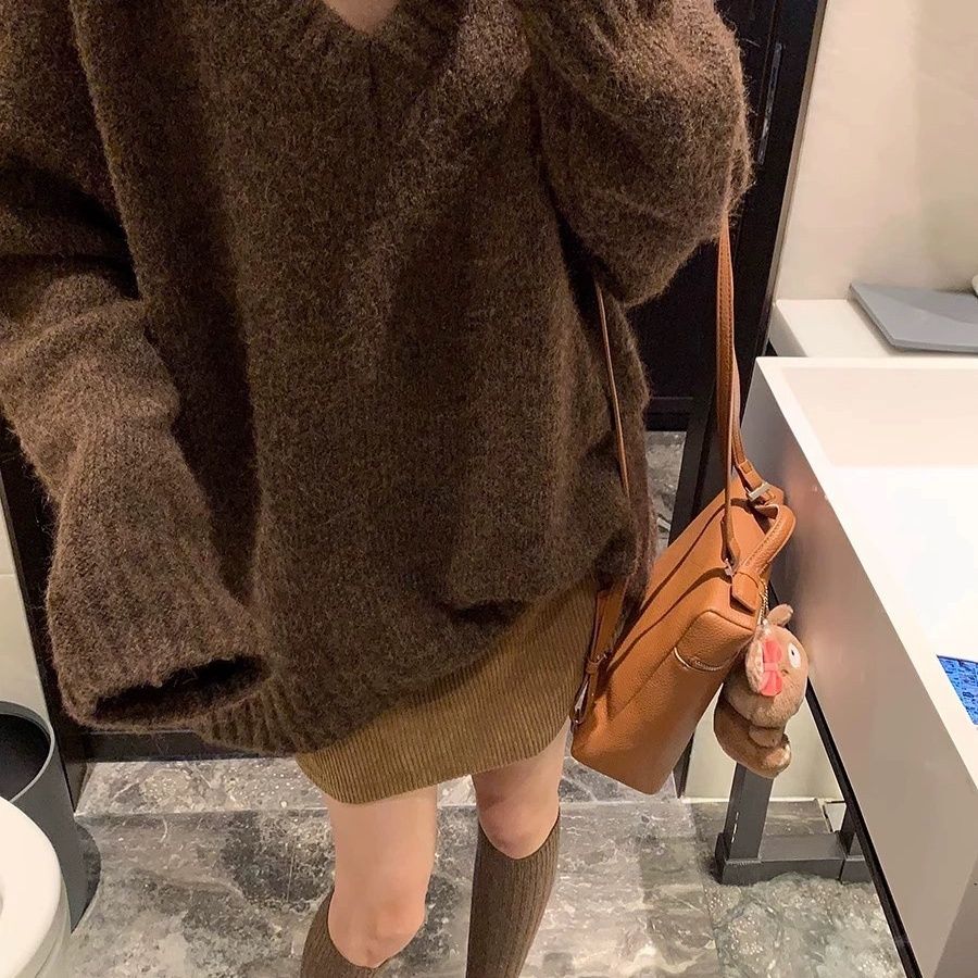 寬鬆復古美拉德咖色v領毛衣女秋冬慵懶風軟糯套頭針織衫上衣潮