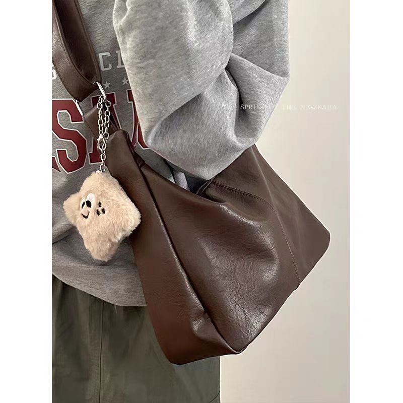 Versatile ins crossbody bag autumn and winter women's 2023 new trendy retro tote bag college style casual large capacity bag