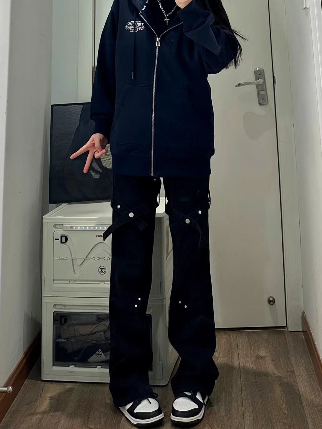 黑色綁帶牛仔褲女秋冬新款設計感小眾辣妹高腰顯瘦直筒拖地長褲子