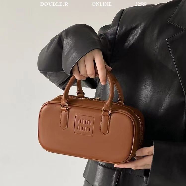 Niche retro bowling 2023 new Maillard bag ins fashion versatile commuting versatile diagonal handbag