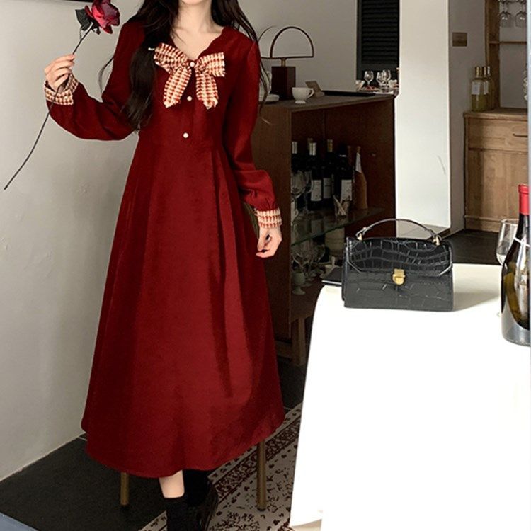 春秋季大碼女裝紅色長袖連衣裙v領蝴蝶結氣質長裙胖妹妹收腰顯瘦