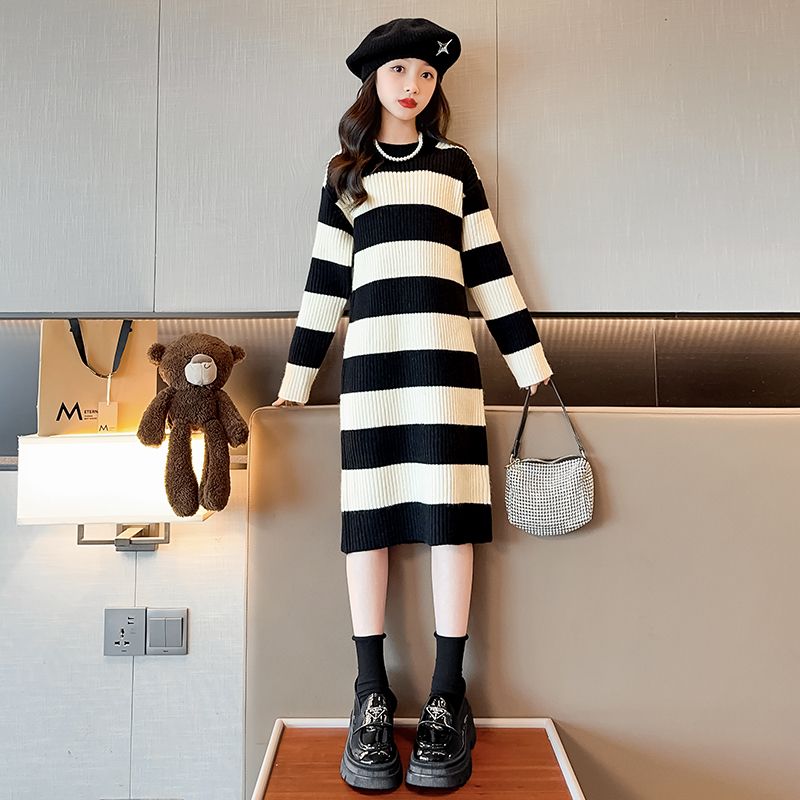 Girls sweater skirt 2023 new style dress winter clothing children's clothing big children and little girls bottoming winter