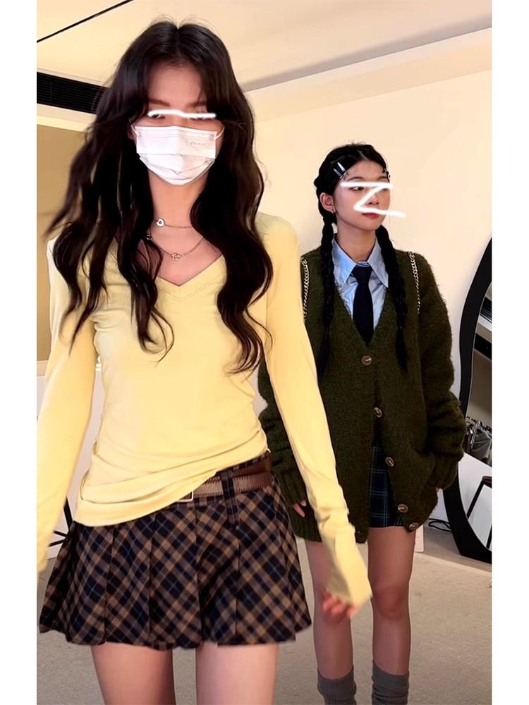 小眾修身短款v領T恤女裝秋冬季新款德絨長袖外搭保暖打底內搭上衣