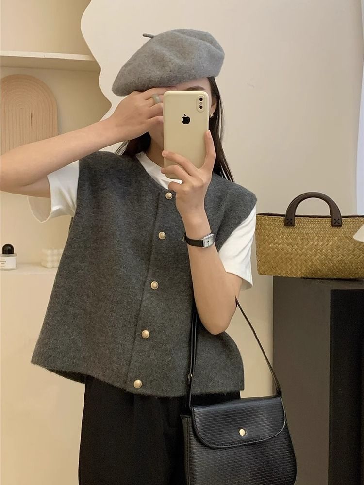秋冬季新款外搭溫柔系馬甲圓領單排扣馬夾外套顯瘦坎肩開衫女爆款