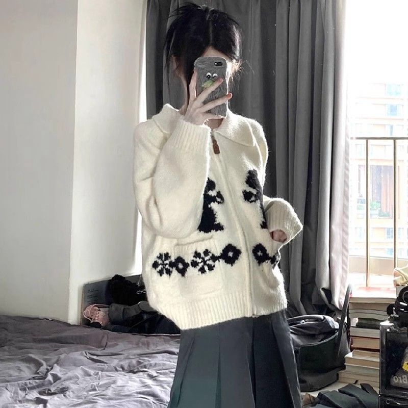 松鼠提花翻領拉軟糯鏈毛衣針織開衫外套女秋冬日系復古慵懶風撞色