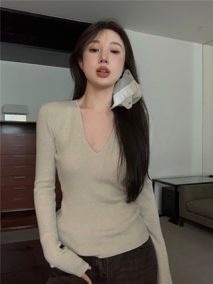 純欲V領長袖正肩顯瘦針織衫女秋冬氣質緊身內搭打底毛衣疊穿上衣