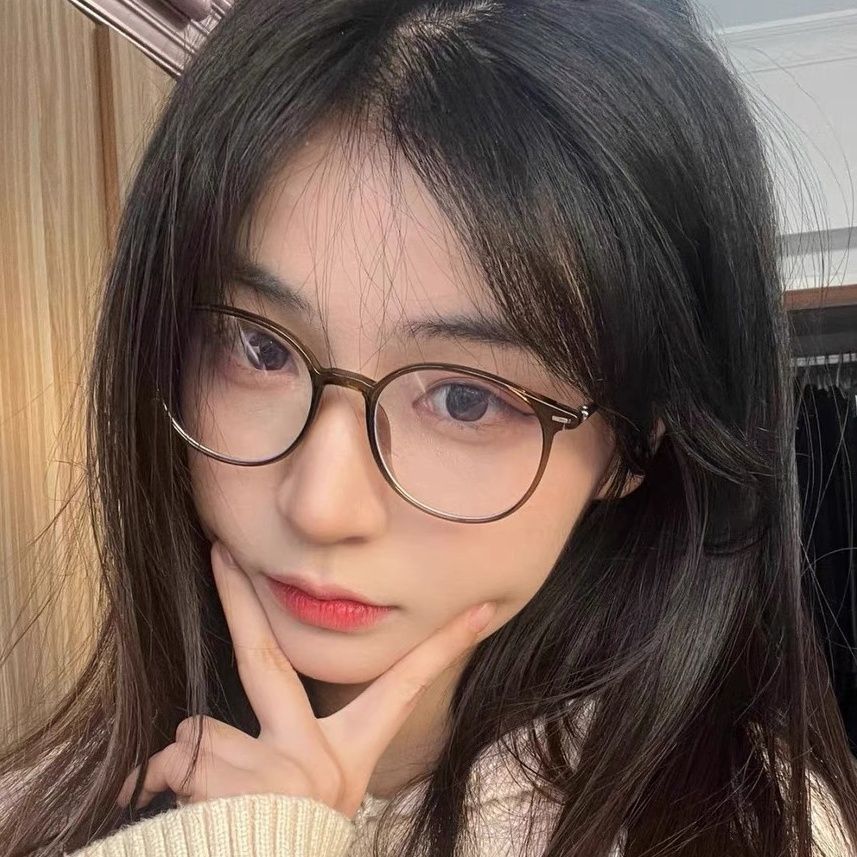 Retro ultra-light brown TR myopia glasses for women online can be equipped with anti-blue light and slimming eye frames