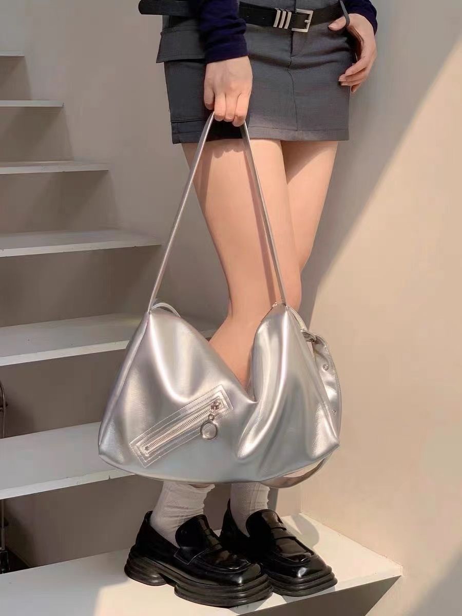 Original y2k silver 2023 new bag large capacity tote bag class commuting shoulder handbag