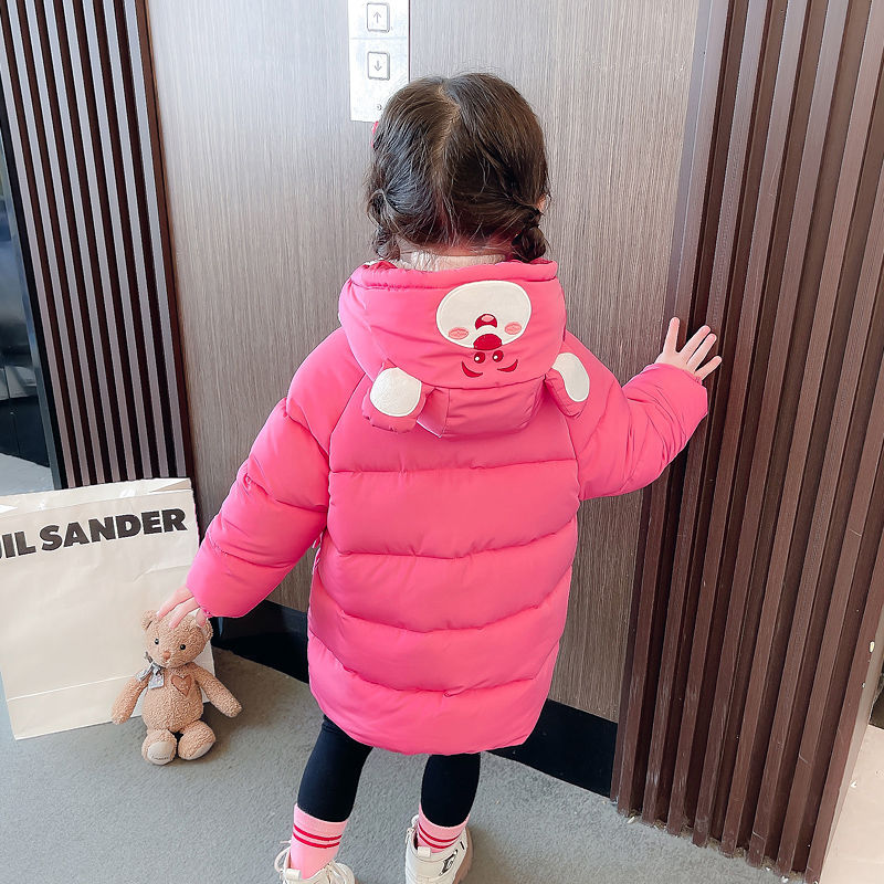 女小童冬装加绒加厚外套新款儿童保暖棉服女孩棉袄秋冬草莓熊洋气