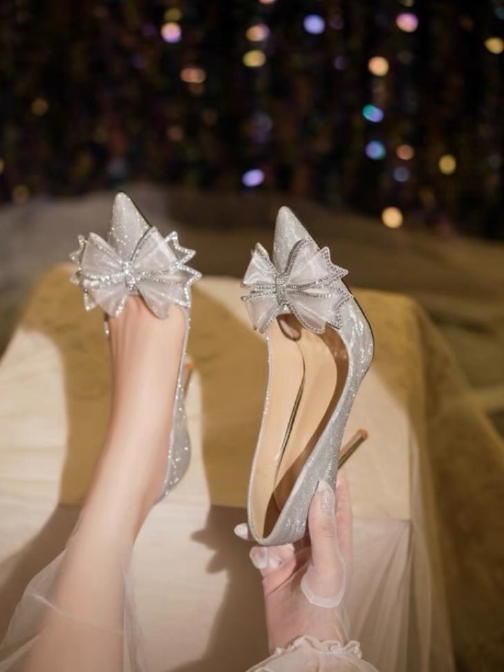 2023年新款水鑽蝴蝶結亮晶晶高跟鞋結婚新娘婚鞋銀色法式水晶單鞋