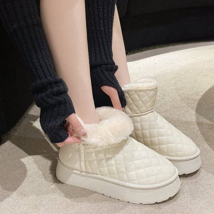 厚底雪地靴女皮靴防水2023年冬季新款增高短筒加厚加绒保暖棉鞋子