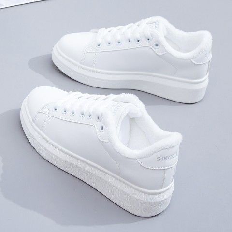 Autumn and winter plus velvet real soft leather white shoes for women 2023 new winter large cotton shoes to keep warm and versatile sneakers for student sports