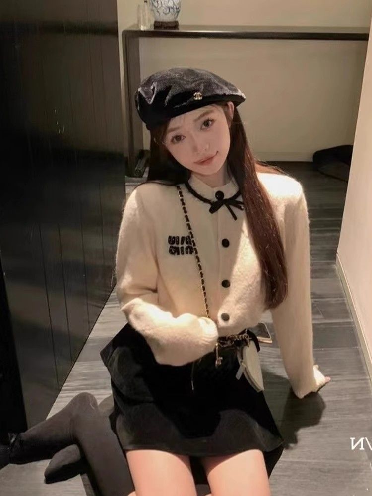 Fashionable red bow outer sweater  new women's autumn and winter short thick knitted cardigan jacket