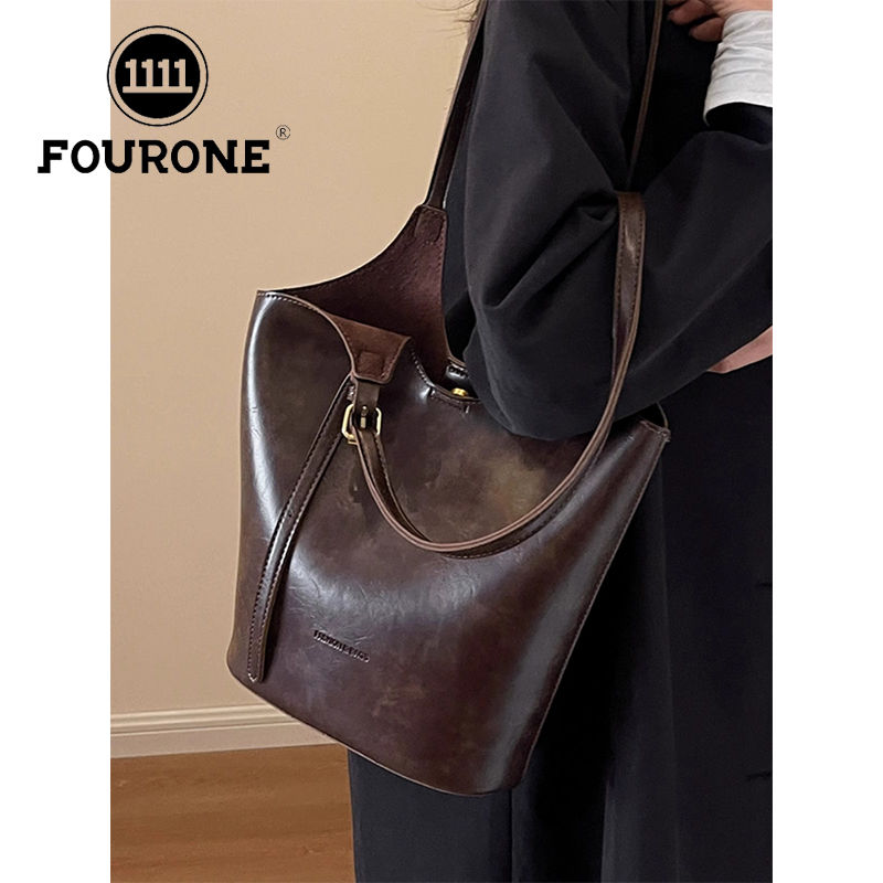 This year's popular bags for women are new, fashionable and high-end shoulder crossbody bags, retro portable bucket bags