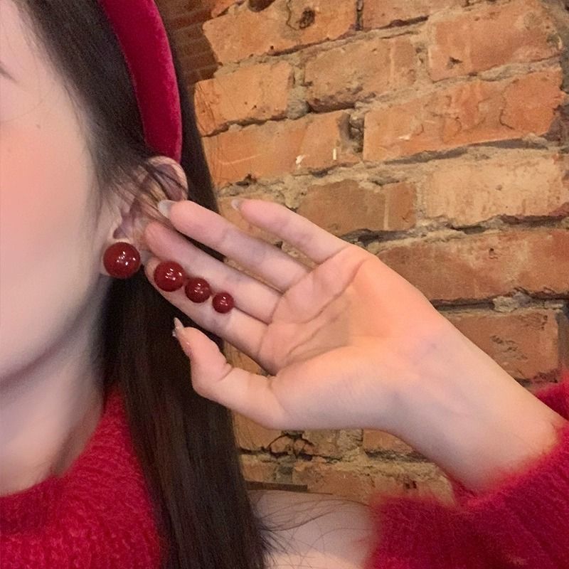 秋冬紅豆珍珠耳釘女新年耳環2024新款爆款獨特高級感耳飾輕奢小眾