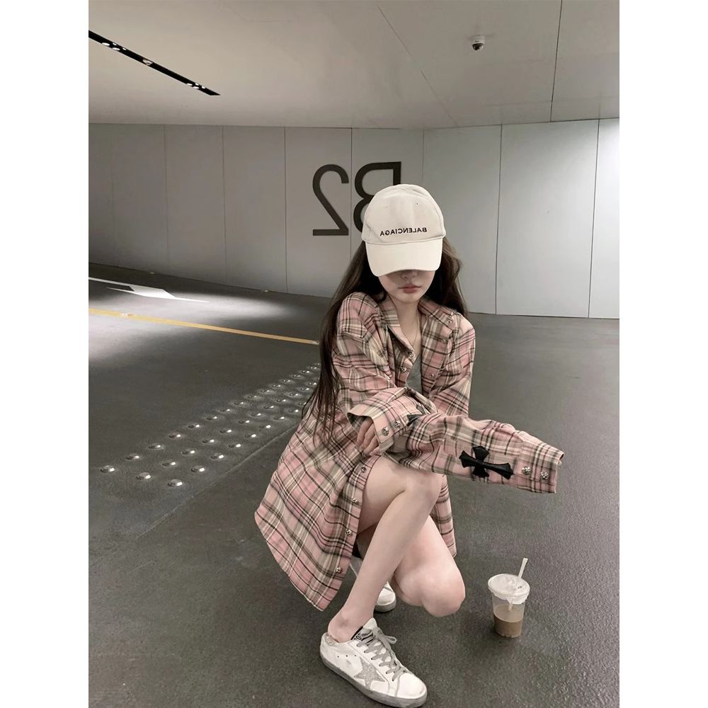 法式少女粉色格子長袖寬鬆襯衫秋冬十字架設計顯瘦百搭上衣外套女