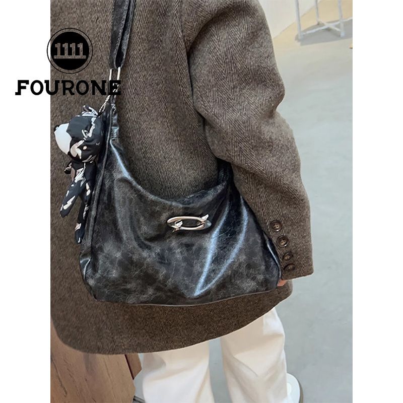 Korean retro commuter bag women's new single shoulder crossbody bag large capacity fashion versatile armpit bag