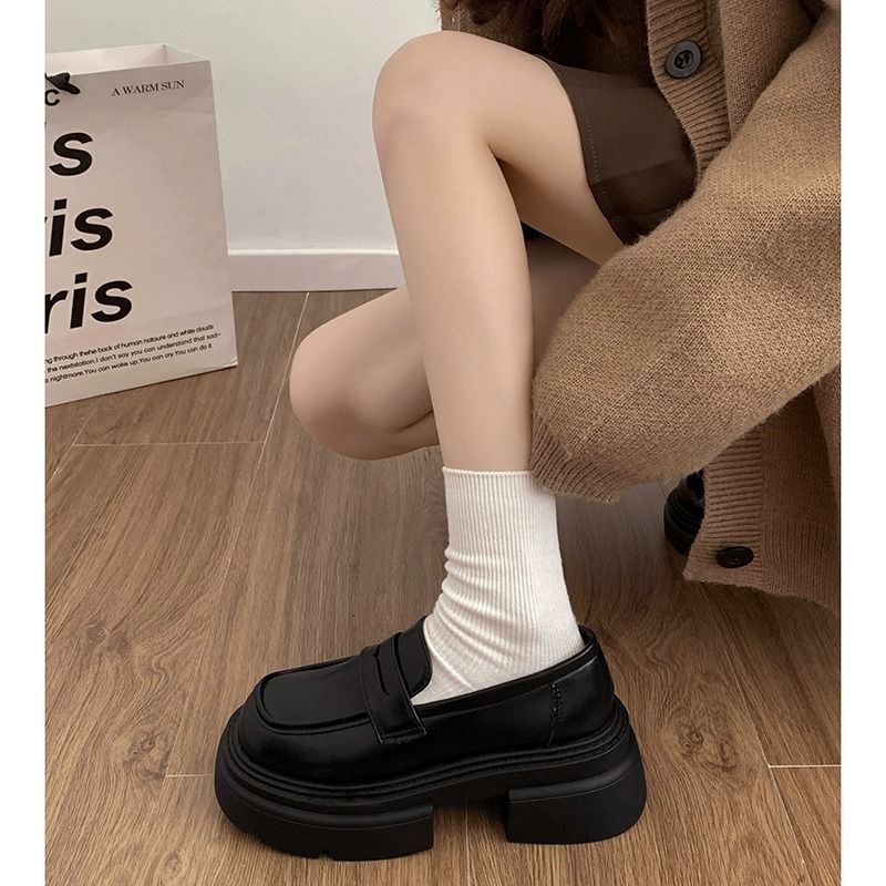 日系黑色英倫風圓頭粗跟厚底小皮鞋女2023新款一腳蹬復古樂福單鞋