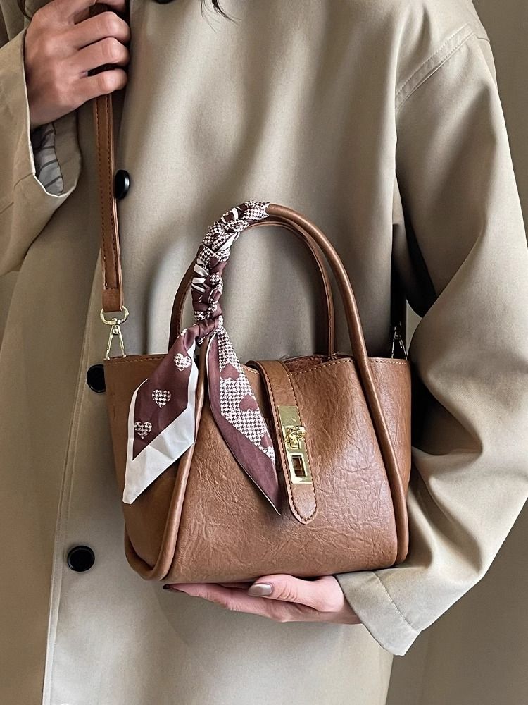 High-end pleated handbag women's new 2023 autumn and winter retro fashion bucket bag niche trend crossbody bag