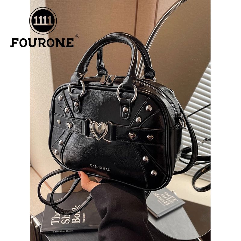 Internet celebrity popular motorcycle bag women's fashionable shoulder armpit bag niche high-end versatile crossbody bag
