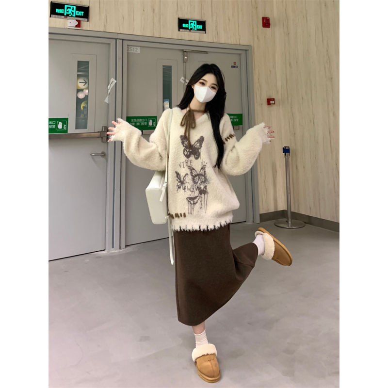 復古破洞針織毛衣女裝秋冬2023新款毛絨絨蝴蝶設計感寬鬆長袖上衣