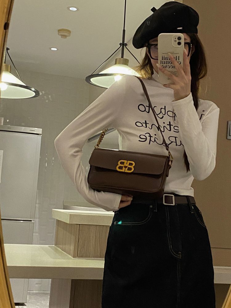 法式高級感小眾復古軟皮包包女2023新款潮時尚通勤單肩斜挎小方包