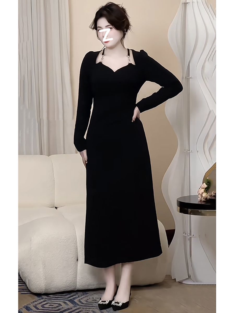 Plus size women's clothing for fat mm, designed with Hepburn style, French square collar, chain waist dress, autumn temperament, slimming