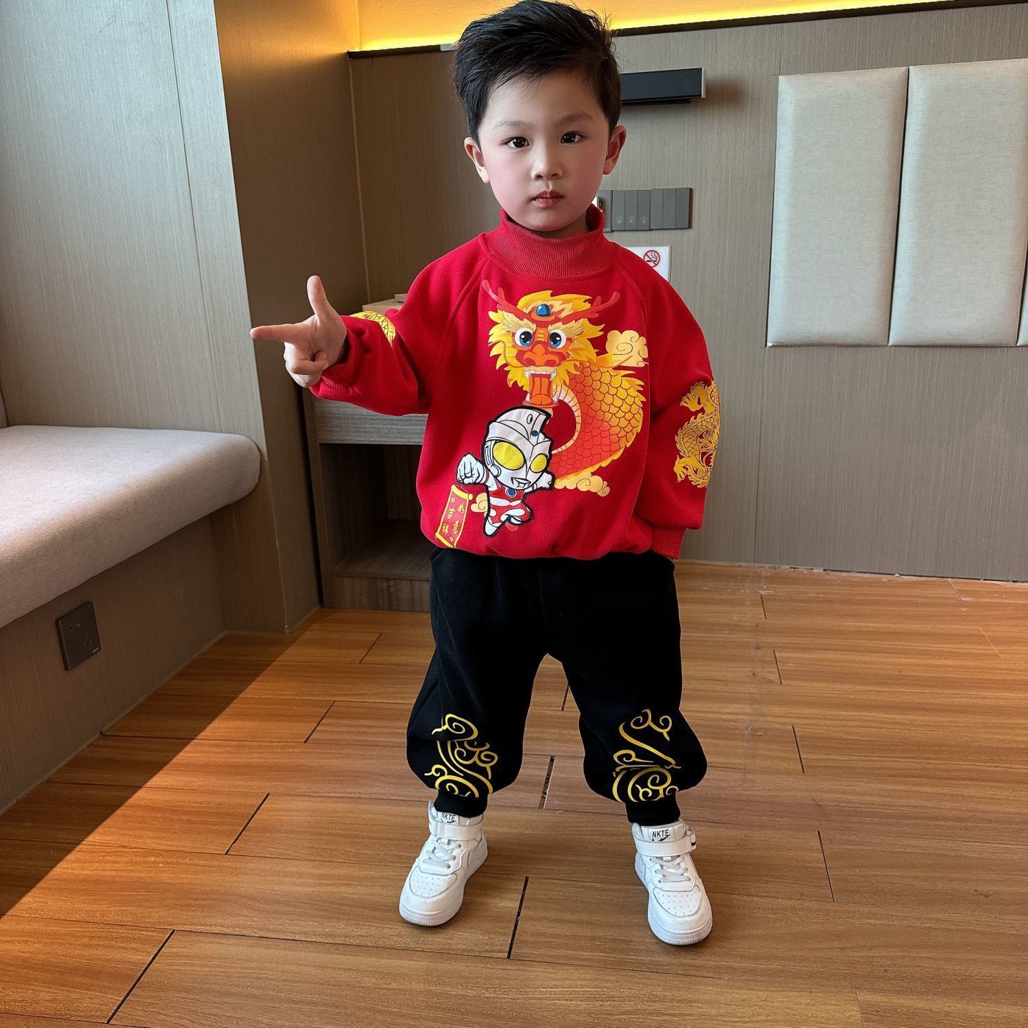 男童拜年服冬季寶寶過年喜慶衣服奧特曼童裝男孩兒童唐裝新年套裝