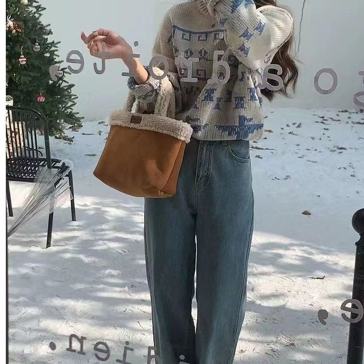 Korean niche deerskin velvet lamb hair portable vegetable basket plush velvet double-sided back hand bucket bag for women