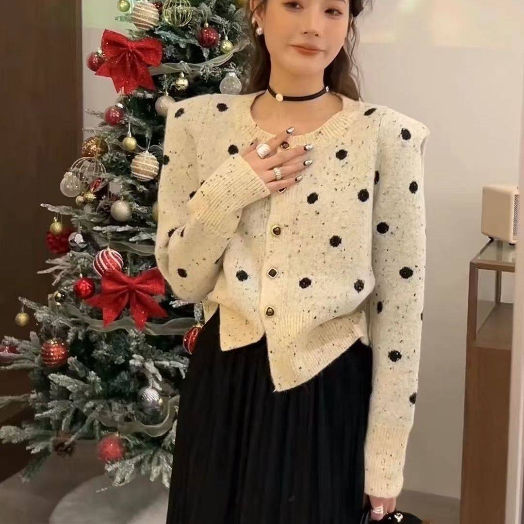 秋冬2023新款小個子甜美減齡氣質收腰寬鬆針織波點開衫毛衣上衣女