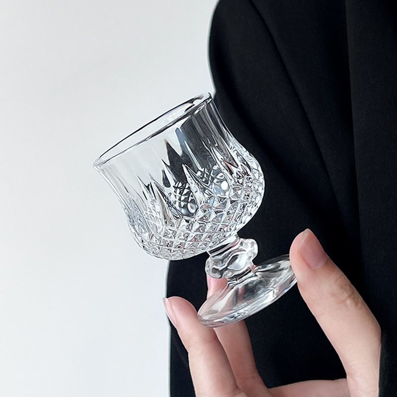 Creative retro engraved glass mini fruit wine cup exquisite tall white wine cup high-value small wine cup one cup