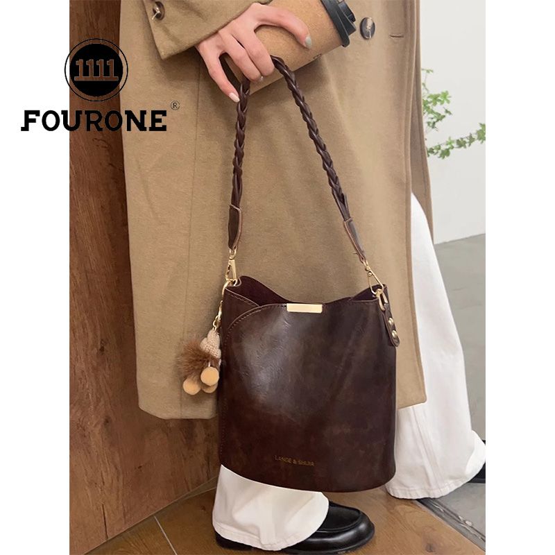 Large capacity bucket bag women's new single shoulder crossbody bag casual retro work commuting armpit bag
