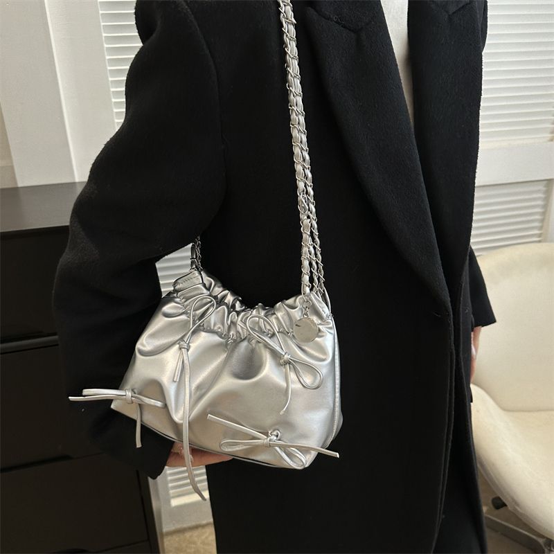 High-end version of bags for women  new original y2k soft leather shoulder bag large capacity silver commuter crossbody bag for women