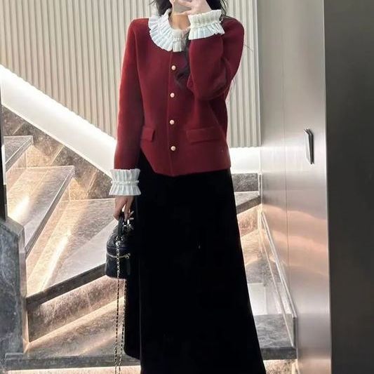 Hot style for spring, autumn and winter for little people to reduce age, sweetness, whitening, slim fit, niche design fungus edge knitted cardigan sweater for women