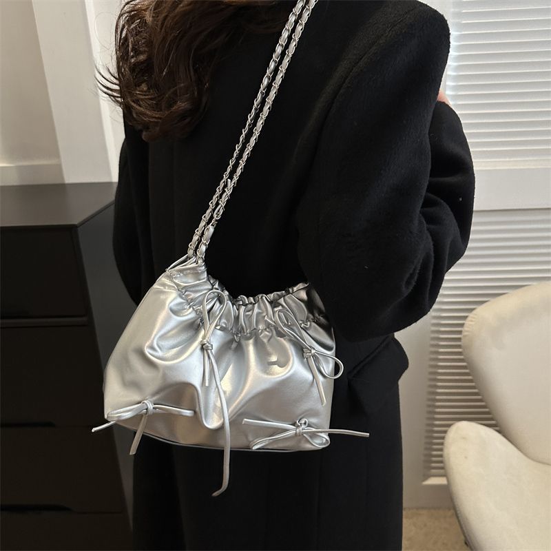 High-end version of bags for women  new original y2k soft leather shoulder bag large capacity silver commuter crossbody bag for women