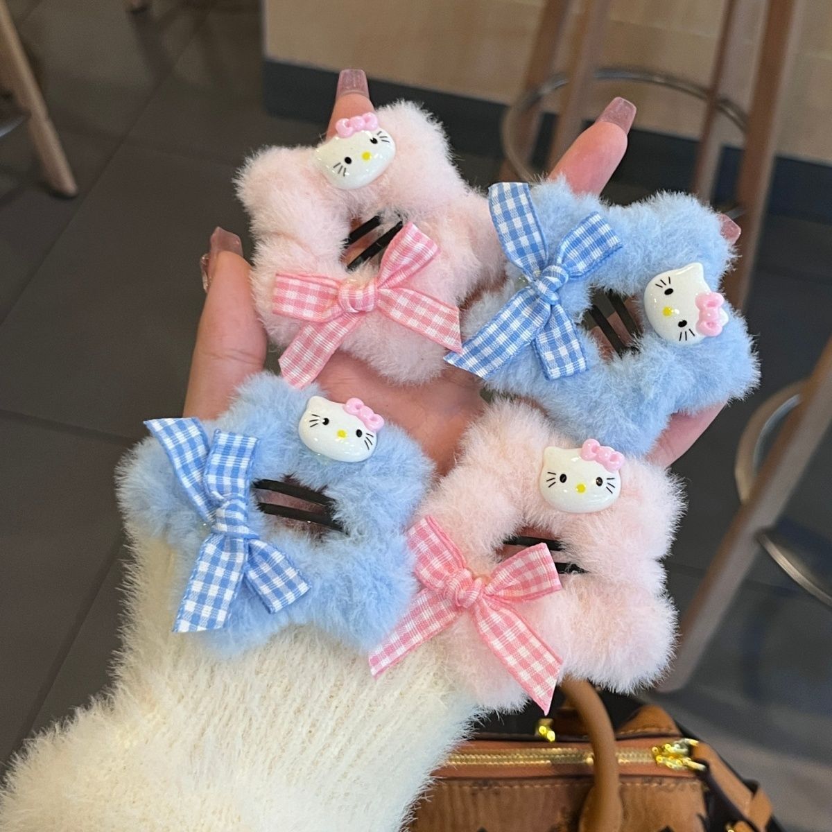 Furry star kt cat plaid bow hair clip girl heart BB clip sweet autumn and winter five-pointed star cartoon hair accessories