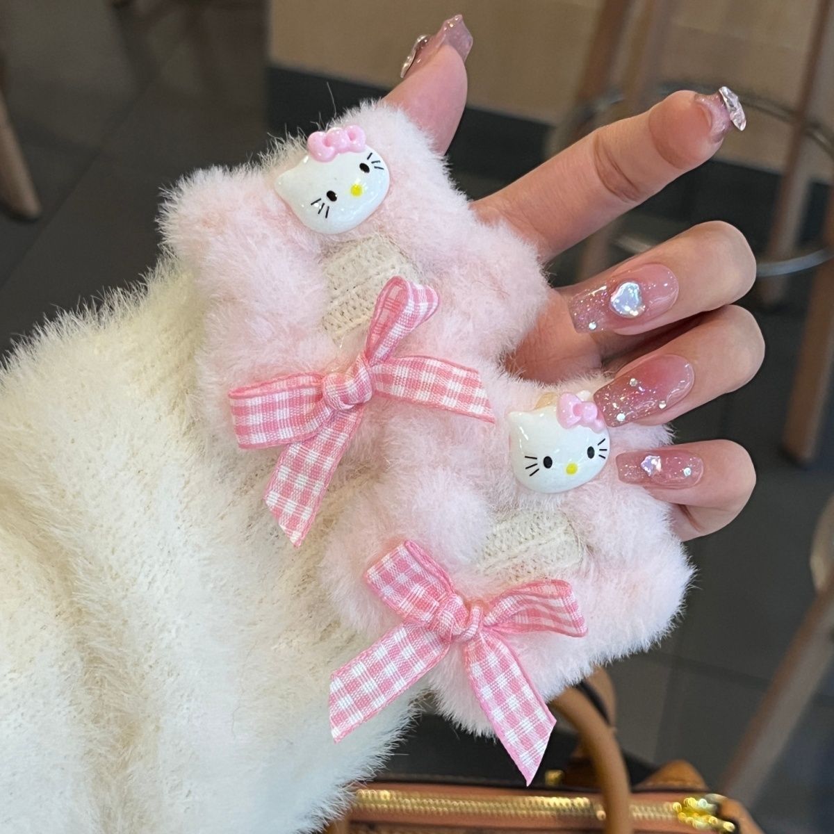 Furry star kt cat plaid bow hair clip girl heart BB clip sweet autumn and winter five-pointed star cartoon hair accessories
