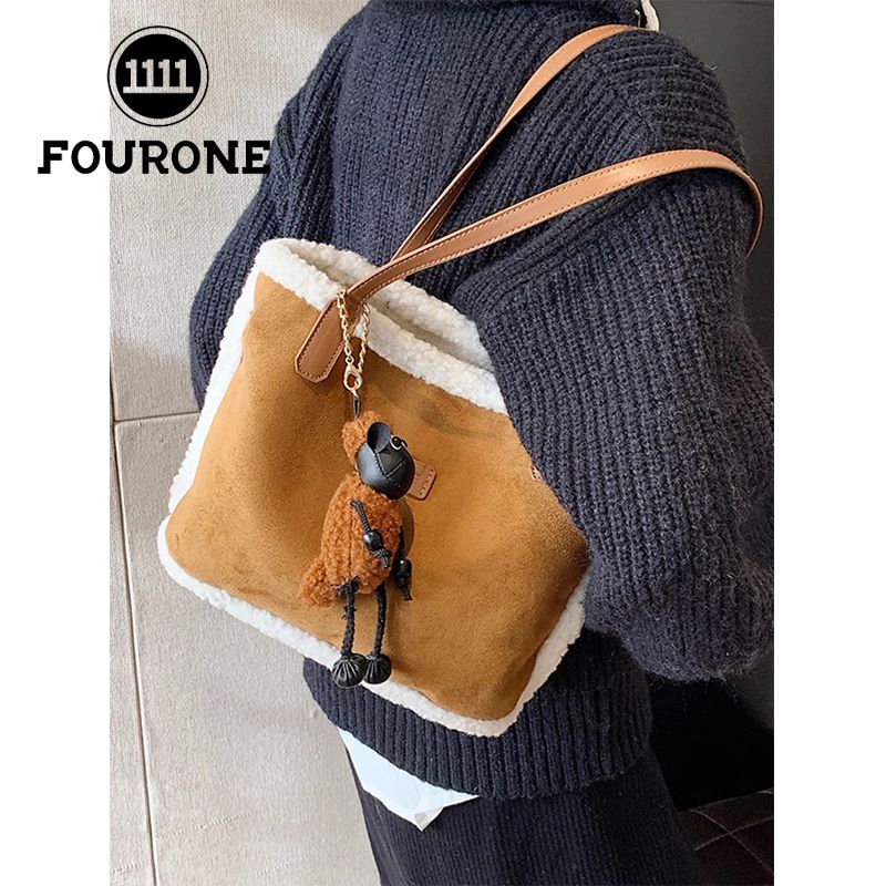 Lamb wool bag women's new fashion frosted texture single shoulder armpit bag retro versatile bucket bag