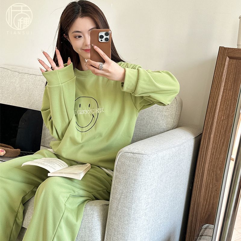 2023新款珊瑚絨睡衣女士冬季法蘭絨卡通風笑臉家居服兩件套可外穿