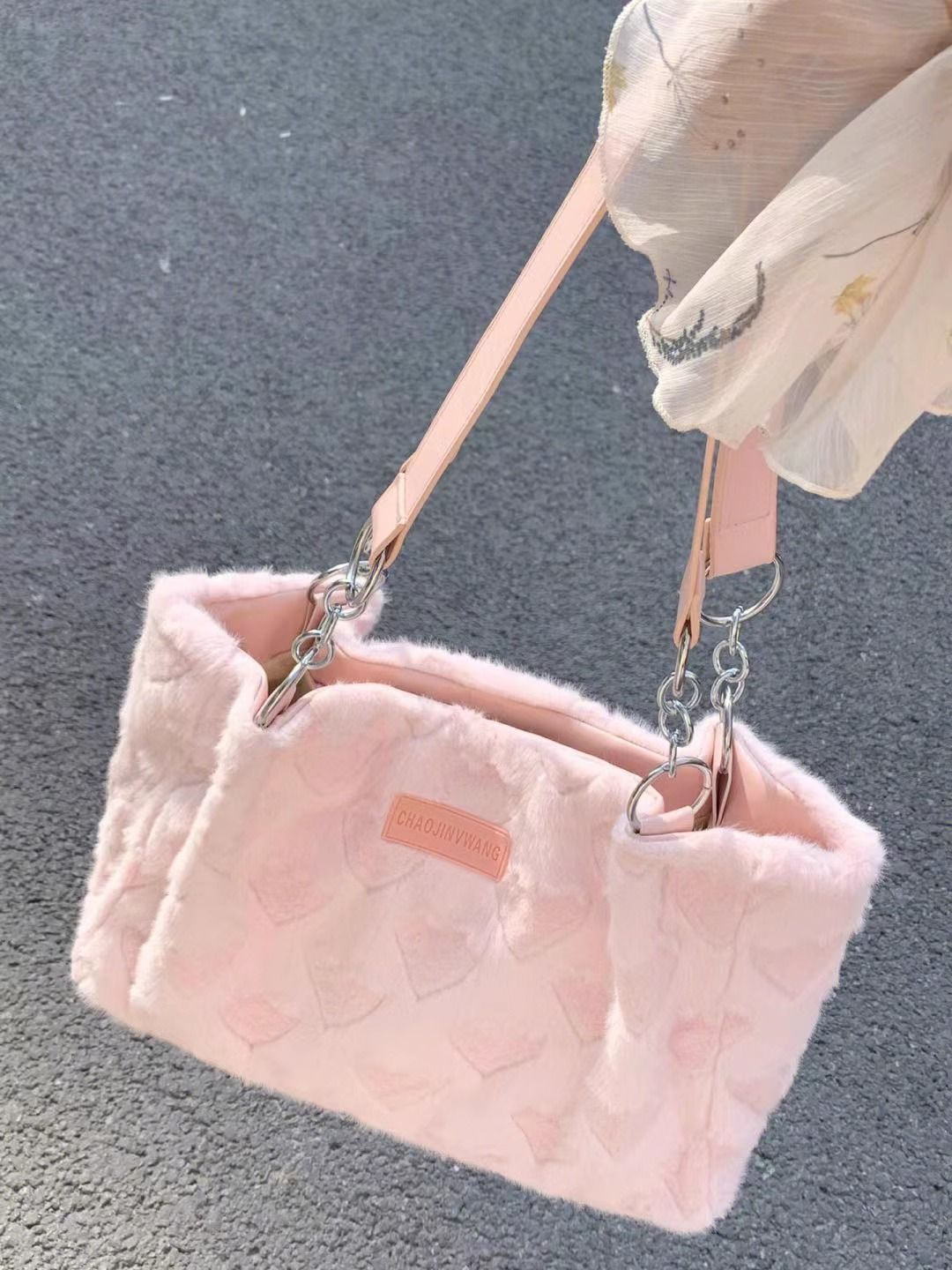 2023 New Autumn and Winter Large Capacity Plush Bag College Student Commuting Shoulder Bag Furry Bag Tote Bag for Women