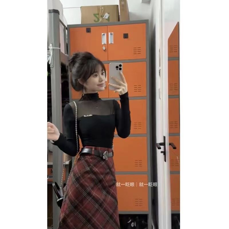 Suit Women's 2023 Autumn and Winter New Pure Desire Black Half Turtle Collar Lace Bottoming Top High Waist Plaid Skirt