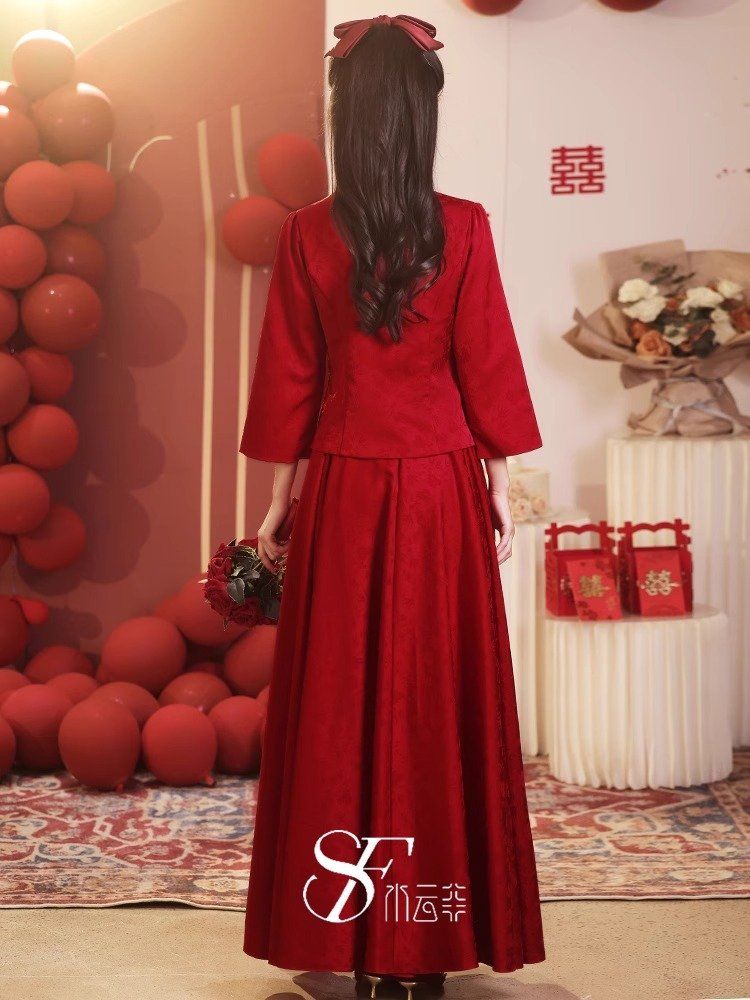 中式敬酒服新娘新款秋冬季长袖旗袍长款复古订婚礼裙女高级感