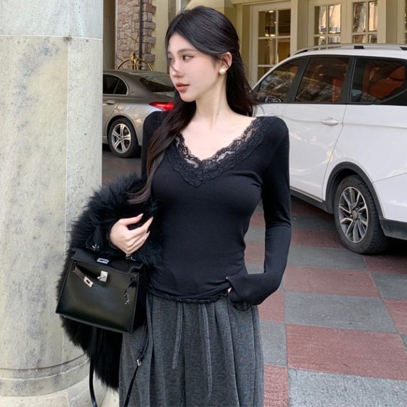 三三家 v領蕾絲新款修身氣質打底衫秋季t恤復古女長袖上衣純欲風