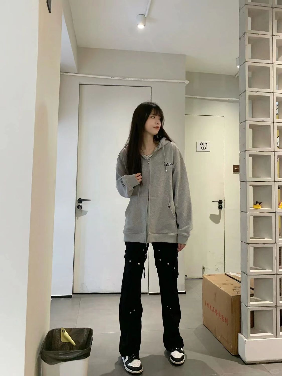 黑色微喇牛仔褲女秋冬新款復古可拆卸綁帶直筒修身顯瘦垂感長褲子