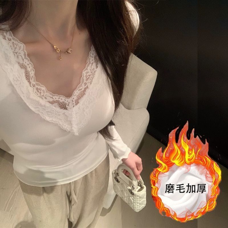 米白色蕾絲花邊v領T恤女秋冬季長袖內搭收腰短款甜辣妹打底衫上衣