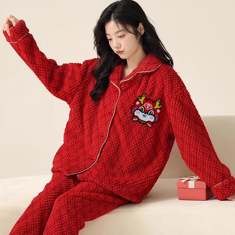  new flannel pajamas, autumn and winter women's plus velvet and thickened home wear sets are popular and festive