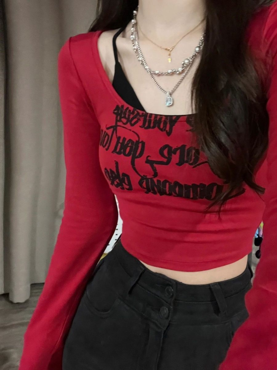 秋冬正肩u領t恤女兩件套長袖修身顯瘦辣妹短款超顯身材的紅色上衣