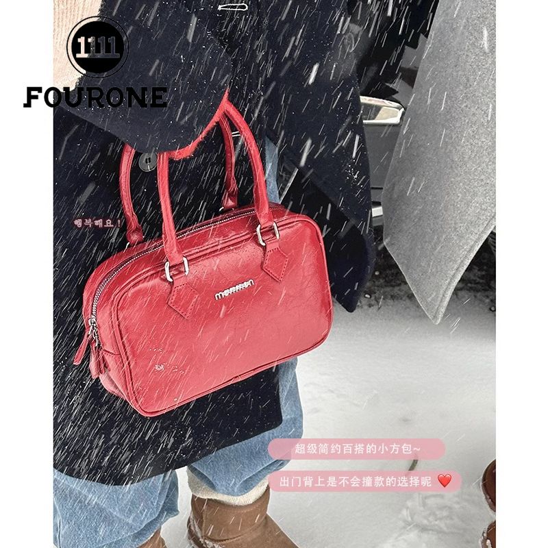 Hand-held New Year red bag for women, new trendy retro small square bag, versatile one-shoulder cross-body commuting bag